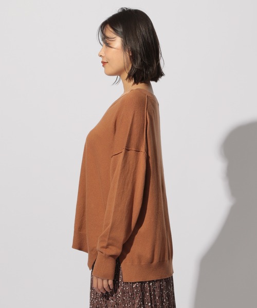 BAYFLOW（ベイフロー）の「シルクミックスVネックプルオーバー（Tシャツ/カットソー・レディース・ブラウン/ブルー/グリーン/アイボリー・SMALL/MEDIUM）」の19枚目の写真