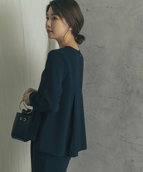 URBAN RESEARCH ROSSO(アーバンリサーチロッソ)の「ダブルクロスフレアブラウス(シャツ/ブラウス・レディース・オフホワイト/モカ/ネイビー・FREE)」の20枚目の写真