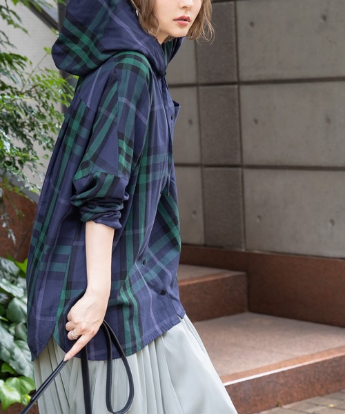 osharewalker（オシャレウォーカー）の「【廃盤】『チェック柄フーディーシャツ』（パーカー・レディース・ネイビー/レッド・FREE）」の17枚目の写真