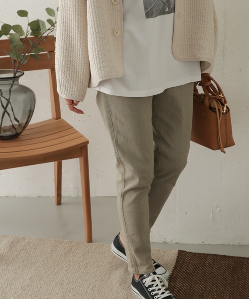 URBAN RESEARCH DOORS(アーバンリサーチドアーズ)の「ストレッチカラーデニムパンツ(その他パンツ・レディース・ベージュ/グレー・38/36)」の1枚目の写真