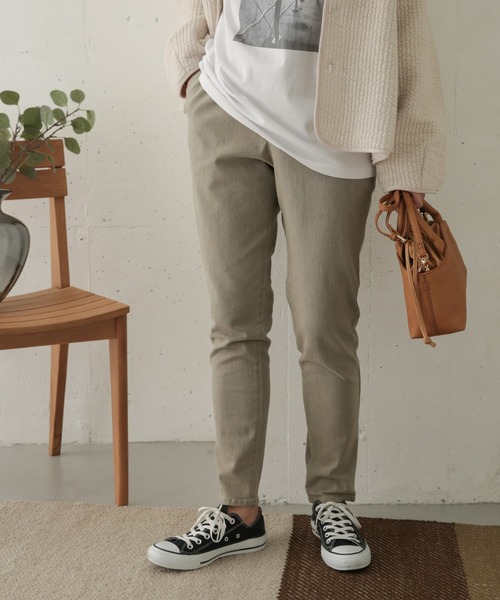 URBAN RESEARCH DOORS(アーバンリサーチドアーズ)の「ストレッチカラーデニムパンツ(その他パンツ・レディース・ベージュ/グレー・38/36)」の16枚目の写真