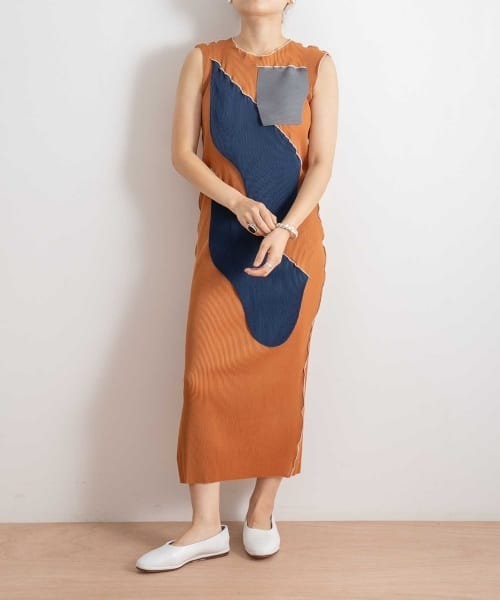 kotohayokozawa（コトハヨコザワ）の「kotohayokozawa　no sleeve dress（ワンピース・レディース・ブラック/ネイビー/オレンジ/アイボリー・FREE）」の5枚目の写真