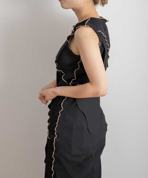 kotohayokozawa（コトハヨコザワ）の「kotohayokozawa　no sleeve dress（ワンピース・レディース・ブラック/ネイビー/オレンジ/アイボリー・FREE）」の22枚目の写真