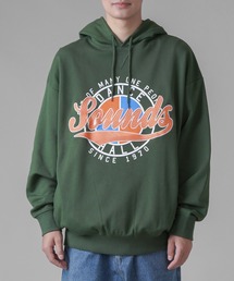 SPINNS | 【ゆったりシルエット】SOUNDロゴ刺繍 裏起毛プルオーバーパーカー(パーカー)