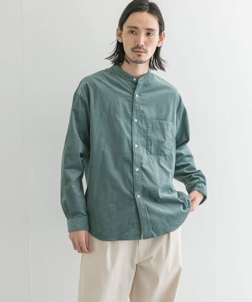URBAN RESEARCH（アーバンリサーチ）の「ライトウェイトコーデュロイバンドカラーシャツ（シャツ/ブラウス・メンズ・ベージュ系その他/グリーン系その他/オフホワイト・MEDIUM/LARGE）」の11枚目の写真