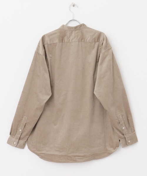 URBAN RESEARCH（アーバンリサーチ）の「ライトウェイトコーデュロイバンドカラーシャツ（シャツ/ブラウス・メンズ・ベージュ系その他/グリーン系その他/オフホワイト・MEDIUM/LARGE）」の21枚目の写真