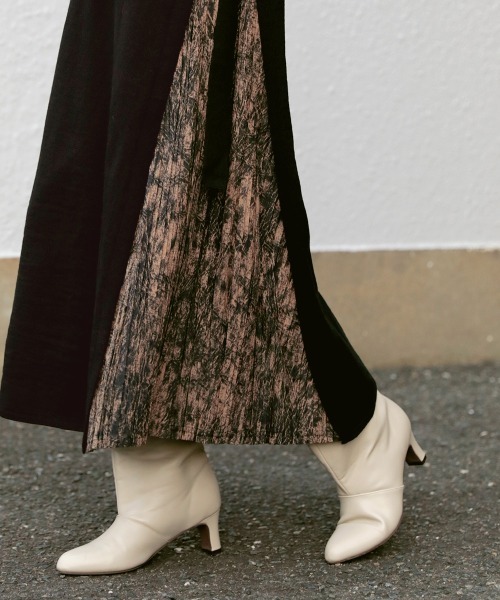 Bou Jeloud（ブージュルード）の「【WEB限定】サイドプリーツタートルニットワンピース（ワンピース・レディース・ブラック/ブラック系その他/ブラウン/グレイッシュベージュ・FREE）」の18枚目の写真