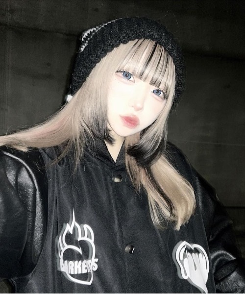 DEVICE（デバイス）の「オーバーサイズ ハートロゴ ビッグシルエット ルーズ スタジャン アウター ジャケット（スタジャン・レディース・ブラック・FREE）」の17枚目の写真