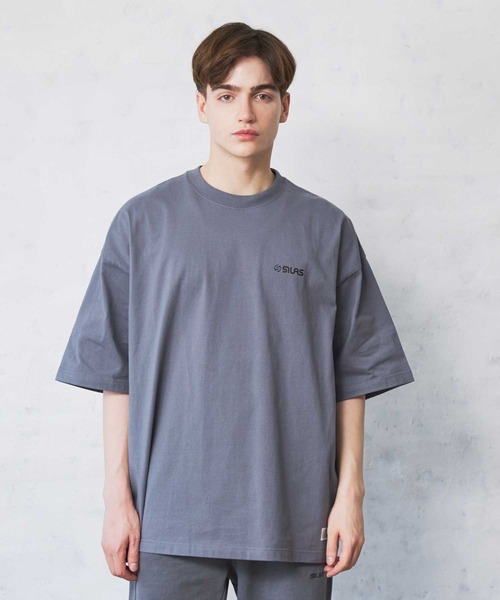 SILAS(サイラス)の「BASIC OLD LOGO S/S TEE サイラスベーシックオールドロゴ半袖Tシャツ/ プリント オーバーサイズ(Tシャツ/カットソー・メンズ・ライトブルー/ネイビー/ブラック/チャコールグレー/ホワイト・LARGE/MEDIUM/X-LARGE)」の13枚目の写真