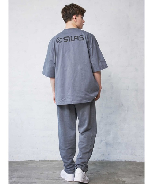 SILAS(サイラス)の「BASIC OLD LOGO S/S TEE サイラスベーシックオールドロゴ半袖Tシャツ/ プリント オーバーサイズ(Tシャツ/カットソー・メンズ・ライトブルー/ネイビー/ブラック/チャコールグレー/ホワイト・LARGE/MEDIUM/X-LARGE)」の6枚目の写真