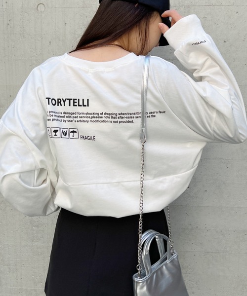 CLEA（クレア）の「バッグロゴプリントオーバー長袖Tシャツ/トップス（Tシャツ/カットソー・レディース・ホワイト/ブラック/グレー・FREE/L/M/XL）」の2枚目の写真