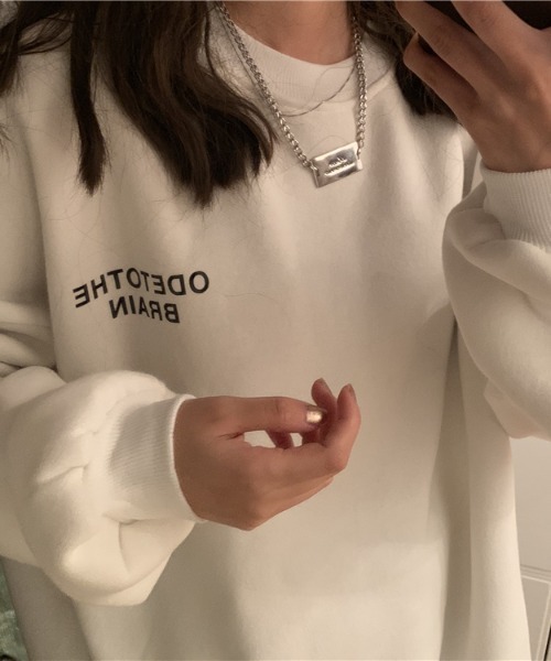 CLEA（クレア）の「バッグロゴプリントオーバー長袖Tシャツ/トップス（Tシャツ/カットソー・レディース・ホワイト/ブラック/グレー・FREE/L/M/XL）」の4枚目の写真