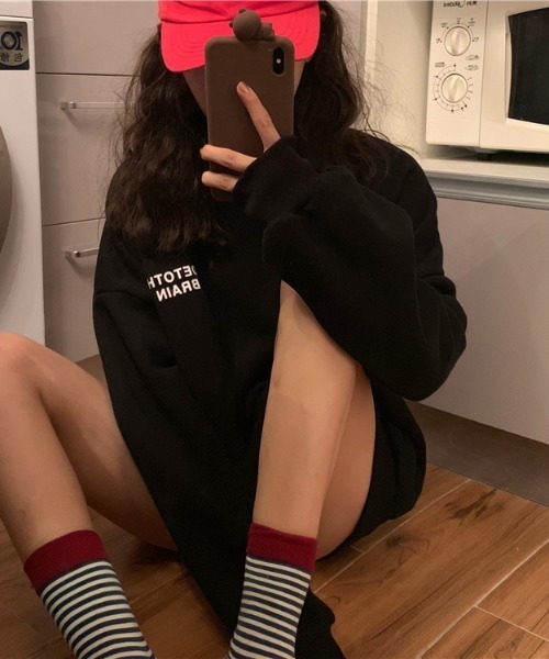 CLEA（クレア）の「バッグロゴプリントオーバー長袖Tシャツ/トップス（Tシャツ/カットソー・レディース・ホワイト/ブラック/グレー・FREE/L/M/XL）」の10枚目の写真