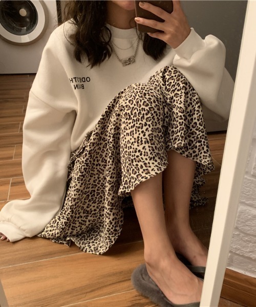 CLEA（クレア）の「バッグロゴプリントオーバー長袖Tシャツ/トップス（Tシャツ/カットソー・レディース・ホワイト/ブラック/グレー・FREE/L/M/XL）」の20枚目の写真