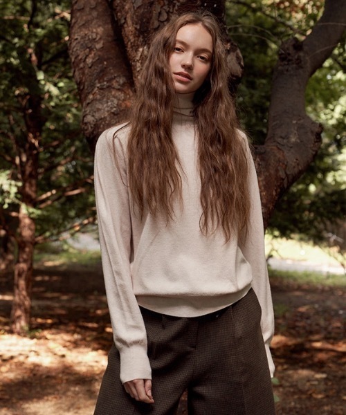 deBURN（デバーン）の「【deBURN 】パフスリーブ タートルネックニット / puff sleeve turtle_KN（ニット/セーター・レディース・ブラック/ブラウン/カーキ/ライトベージュ・FREE）」の7枚目の写真