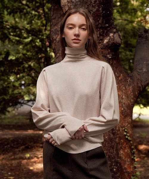 deBURN（デバーン）の「【deBURN 】パフスリーブ タートルネックニット / puff sleeve turtle_KN（ニット/セーター・レディース・ブラック/ブラウン/カーキ/ライトベージュ・FREE）」の10枚目の写真