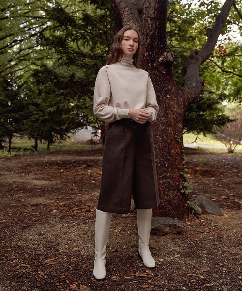 deBURN（デバーン）の「【deBURN 】パフスリーブ タートルネックニット / puff sleeve turtle_KN（ニット/セーター・レディース・ブラック/ブラウン/カーキ/ライトベージュ・FREE）」の13枚目の写真