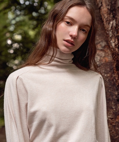 deBURN（デバーン）の「【deBURN 】パフスリーブ タートルネックニット / puff sleeve turtle_KN（ニット/セーター・レディース・ブラック/ブラウン/カーキ/ライトベージュ・FREE）」の16枚目の写真