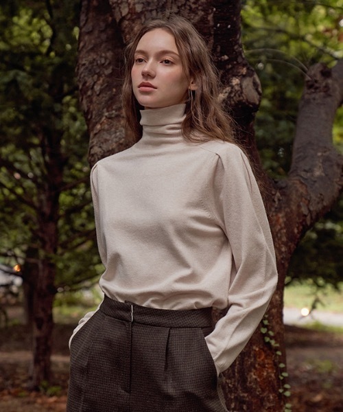 deBURN（デバーン）の「【deBURN 】パフスリーブ タートルネックニット / puff sleeve turtle_KN（ニット/セーター・レディース・ブラック/ブラウン/カーキ/ライトベージュ・FREE）」の9枚目の写真