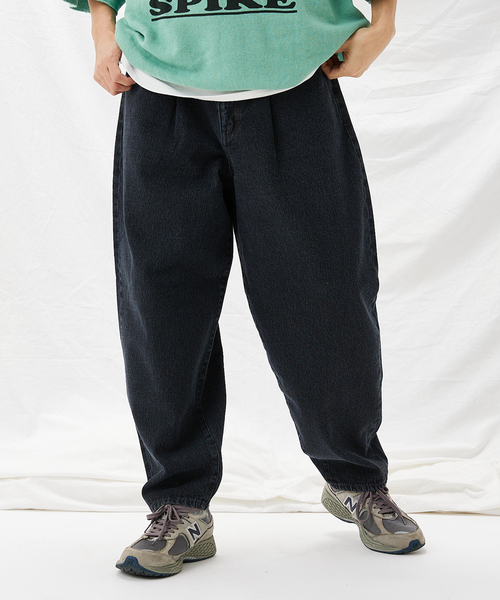 JOURNAL STANDARD relume（ジャーナルスタンダード　レリューム）の「バルーン ワイドデニムパンツ（デニムパンツ・メンズ・ホワイト/ブラック/ネイビー/ブルー・SMALL/MEDIUM/LARGE）」の3枚目の写真