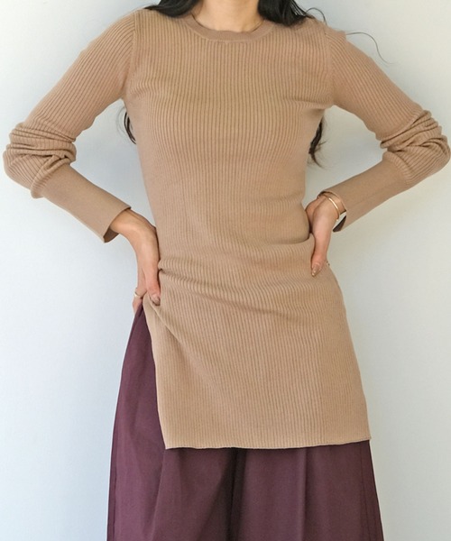 AKTE(アクテ)の「サイドスリットリブニットプルオーバー(ニット/セーター・レディース・イエロー/ベージュ・FREE)」の1枚目の写真