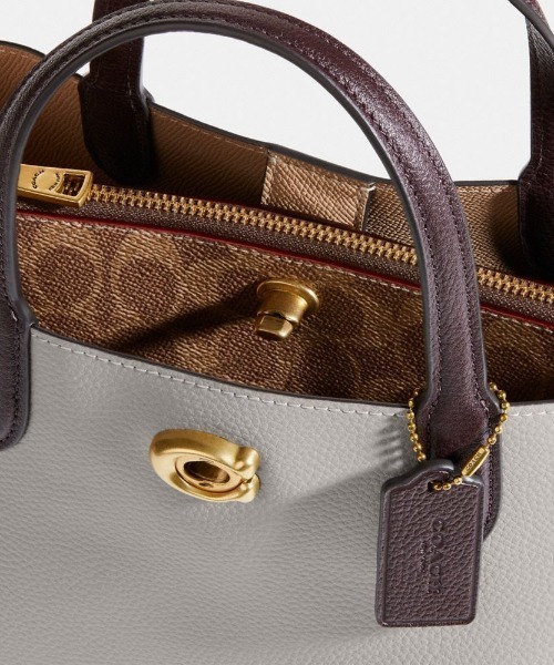 COACH（コーチ）の「ウィロウ トート 24 カラーブロック ウィズ