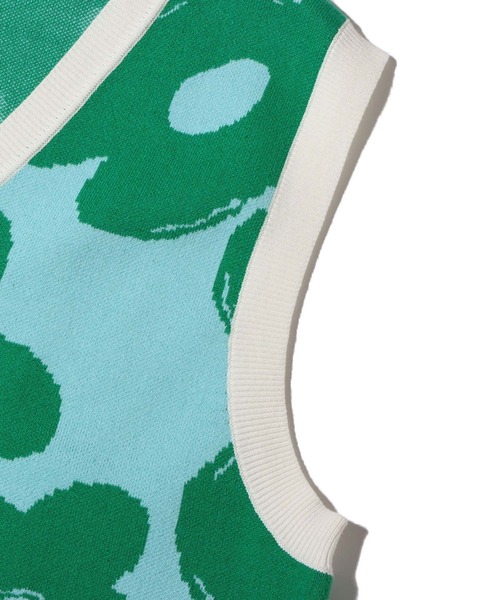 atmos pink（アトモスピンク）の「atmos pink 花柄ニットベスト（ベスト・レディース・ブラウン/オレンジ/ブルー・S/M）」の15枚目の写真