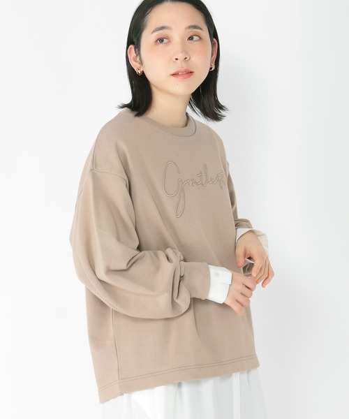 studio CLIP（スタディオクリップ）の「刺繍カレッジ裏毛プルオーバー（スウェット・レディース・モカ/ラベンダー/アイボリー・FREE）」の2枚目の写真