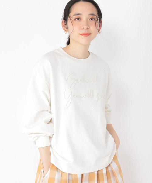 studio CLIP（スタディオクリップ）の「刺繍カレッジ裏毛プルオーバー（スウェット・レディース・モカ/ラベンダー/アイボリー・FREE）」の10枚目の写真