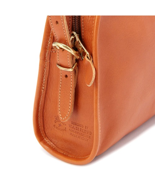 IL BISONTE(イルビゾンテ)の「IL BISONTE / ORIGINAL LEATHER / クロスボディバッグ(ショルダーバッグ・レディース・ダークブラウン/グレー/ナチュラル/グリーン/ライトブラウン/ブラック/オリーブ/ネイビー/レッド/レンガ・FREE)」の17枚目の写真