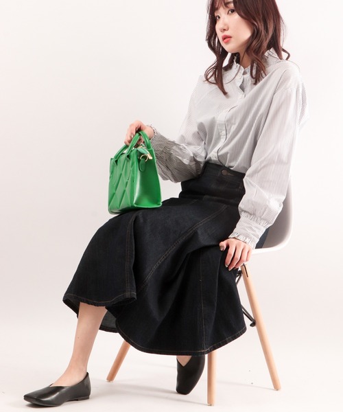 Anna Nicola(アンナニコラ)の「Anna Nicola ストライプ フリルネックブラウス(シャツ/ブラウス・レディース・サックスブルー/ホワイト×ネイビー・38)」の9枚目の写真