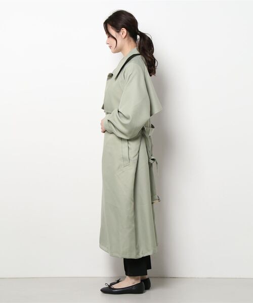 and it_（アンドイット）の「ボリュームスリーブトレンチコート（トレンチコート・レディース・ライトカーキ/ベージュ・M）」の17枚目の写真