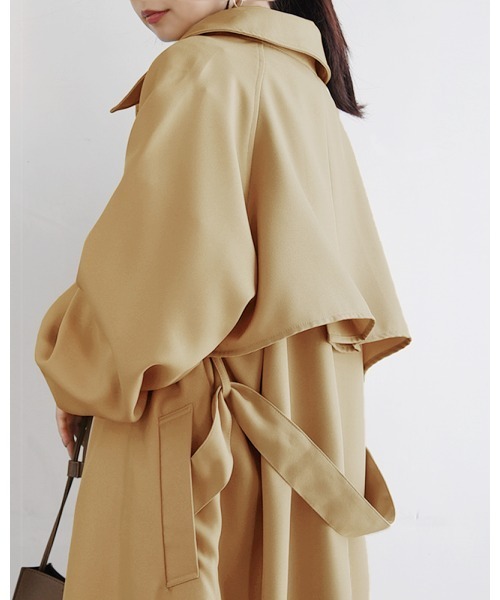 and it_（アンドイット）の「ボリュームスリーブトレンチコート（トレンチコート・レディース・ライトカーキ/ベージュ・M）」の8枚目の写真