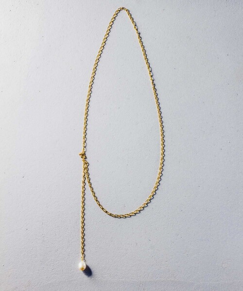 and cloud（アンドクラウド）の「Pearl Long Necklace（ネックレス・レディース・ブラック/シルバー/イエローゴールド・FREE）」の15枚目の写真