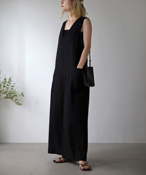 UNFIELD(アンフィールド)の「【UNFIELD】麻混バックリボンサロペット(サロペット/オーバーオール・レディース・ブラック/ベージュ・FREE)」の3枚目の写真