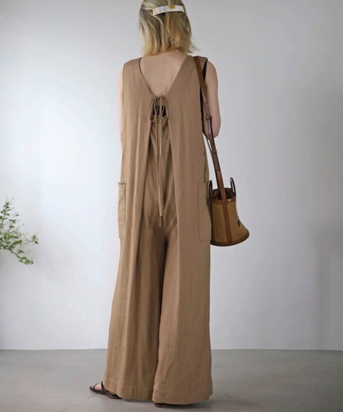 UNFIELD(アンフィールド)の「【UNFIELD】麻混バックリボンサロペット(サロペット/オーバーオール・レディース・ブラック/ベージュ・FREE)」の22枚目の写真