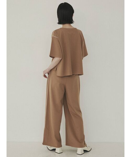 COTORICA(コトリカ)の「【THE DAYZ TOKYO】パイピングデザインT(Tシャツ/カットソー・レディース・ベージュ/ネイビー・FREE)」の8枚目の写真