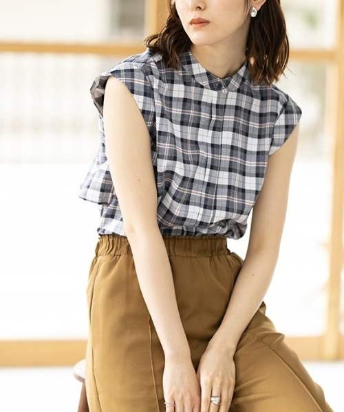 GeeRA(ジーラ)の「バックフリルシャツブラウス(シャツ/ブラウス・レディース・ブルー/ブラック・MEDIUM/LARGE/X-LARGE)」の1枚目の写真