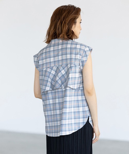 GeeRA(ジーラ)の「バックフリルシャツブラウス(シャツ/ブラウス・レディース・ブルー/ブラック・MEDIUM/LARGE/X-LARGE)」の4枚目の写真