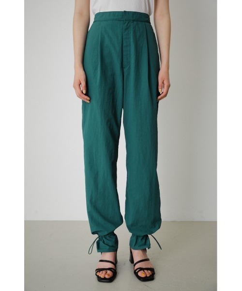 AZUL by moussy（アズールバイマウジー）の「WATER REPELLENT JOGGER PANTS/ウォーターリぺレントジョガーパンツ（その他パンツ・レディース・ブラック/ダークオレンジ/ダークグリーン・SMALL/MEDIUM）」の16枚目の写真
