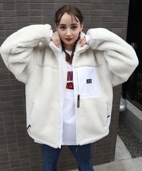 BEN DAVIS/WHITE LABEL（ベンデイビス ホワイトラベル）の「【BEN DAVIS(ベンデイビス)】BOA STAND COLLAR JACKET / シープ ボア スタンドカラー ジップ ブルゾン（その他アウター・メンズ・ホワイト/ブラック/その他1/A・MEDIUM/LARGE/X-LARGE）」の7枚目の写真