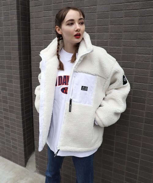 BEN DAVIS/WHITE LABEL（ベンデイビス ホワイトラベル）の「【BEN DAVIS(ベンデイビス)】BOA STAND COLLAR JACKET / シープ ボア スタンドカラー ジップ ブルゾン（その他アウター・メンズ・ホワイト/ブラック/その他1/A・MEDIUM/LARGE/X-LARGE）」の11枚目の写真
