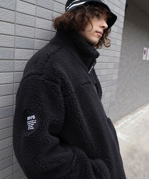BEN DAVIS/WHITE LABEL（ベンデイビス ホワイトラベル）の「【BEN DAVIS(ベンデイビス)】BOA STAND COLLAR JACKET / シープ ボア スタンドカラー ジップ ブルゾン（その他アウター・メンズ・ホワイト/ブラック/その他1/A・MEDIUM/LARGE/X-LARGE）」の17枚目の写真