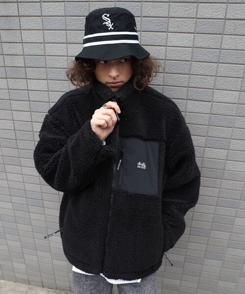 BEN DAVIS/WHITE LABEL（ベンデイビス ホワイトラベル）の「【BEN DAVIS(ベンデイビス)】BOA STAND COLLAR JACKET / シープ ボア スタンドカラー ジップ ブルゾン（その他アウター・メンズ・ホワイト/ブラック/その他1/A・MEDIUM/LARGE/X-LARGE）」の20枚目の写真