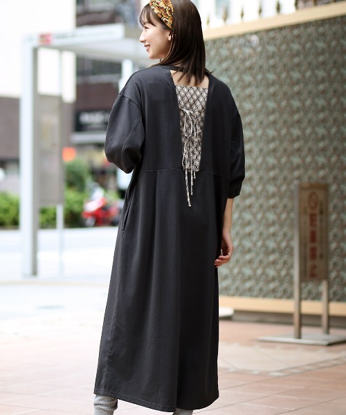 チチカカ（チチカカ）の「タックスリーブコンビワンピース（ワンピース・レディース・ブラウン/レッド/グリーン・FREE）」の2枚目の写真