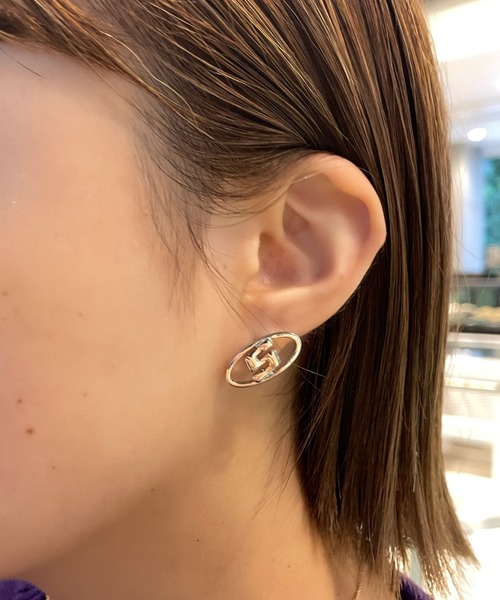 WHO'S WHO gallery（フーズフーギャラリー）の「【SLOPPY/スロッピー】Sロゴピアス（ピアス（両耳用）・レディース・シルバー・FREE）」の3枚目の写真