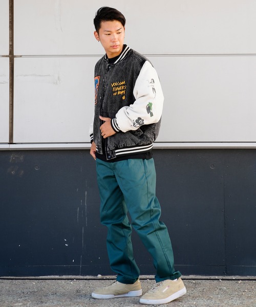 VOLCOM（ボルコム）の「VOLCOM/ボルコム バックプリント ジャケット/ブルゾン A1732209（スタジャン・メンズ・マルチ・M/L/XL）」の9枚目の写真