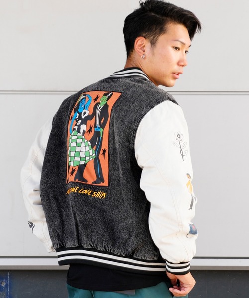 VOLCOM（ボルコム）の「VOLCOM/ボルコム バックプリント ジャケット/ブルゾン A1732209（スタジャン・メンズ・マルチ・M/L/XL）」の6枚目の写真