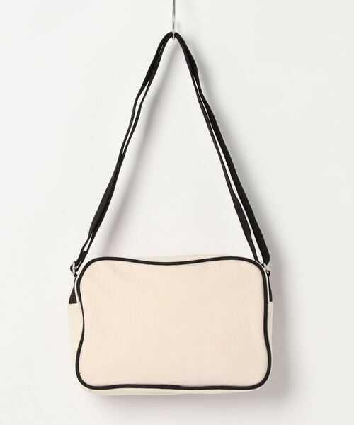 Champion(チャンピオン)の「チャンピオン イメルダ ショルダーバッグ 63491(ショルダーバッグ・レディース・チャコールグレー/グレー系その他/オフホワイト・FREE)」の6枚目の写真