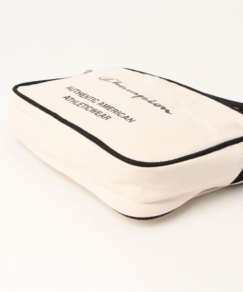 Champion(チャンピオン)の「チャンピオン イメルダ ショルダーバッグ 63491(ショルダーバッグ・レディース・チャコールグレー/グレー系その他/オフホワイト・FREE)」の5枚目の写真